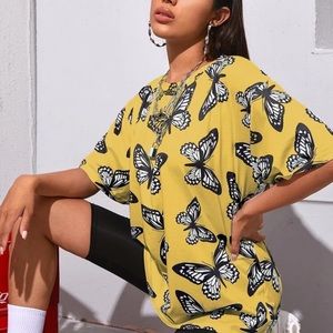 Oversized butterfly tee